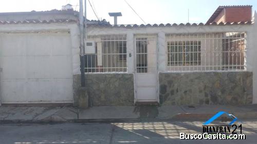 Bella Casa AMOBLADA Urb. Las Delicias. Santa Rita Maracay