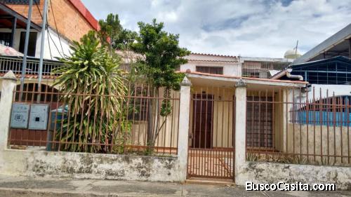 EN VENTA CASA FUNDACION MENDOZA 322MTS