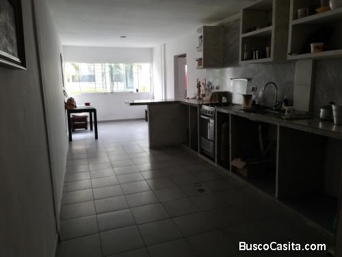 VERA CASA INMOBILIARIA VENDE APARTAMENTO EN BOSQUE REAL, PARAPARAL…  CODIGO VA-04