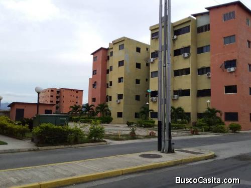 VERA CASA INMOBILIARIA VENDE APARTAMENTO EN BOSQUE REAL PARAPARAL