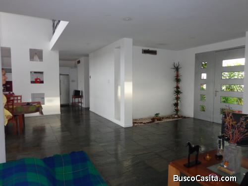 Vende Gusmarma, Hermosa Casa,  en la mejor Zona de Puerto Ordaz,  con todos los servicios.