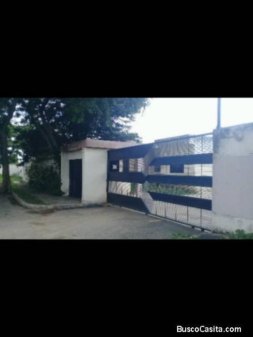 Excelente Casa en Flor Amarillo, Conjunto Residencial Villas de Mayal, de 133 Mtrs2