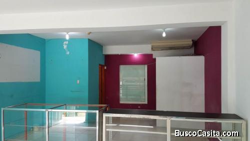 Local Comercial en Venta en Av Manaure Coro MLS#19-10986