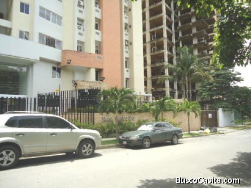 DORATA REALTY VENDE BELLO APARTAMENTO EN LAS CHIMENEAS