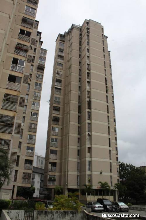 Bello apartamento ubicado en Los Dos Caminos, completamente amoblado, comprarlo es mudarse ya!