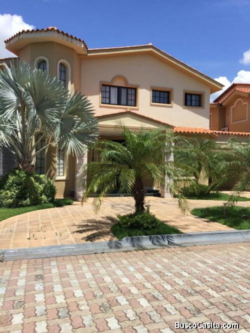 SE VENDE BELLA MANSION ADSTERDAM EN LOMA LINDA