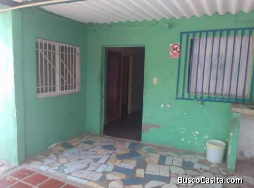 ESPECTACULAR CASA EN PUNTO FIJO CERCA DE AVENIDA JACINTO LARA.