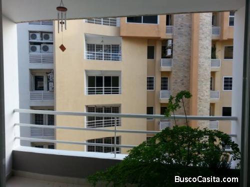 SKY GROUP Vende bonito apartamento ubicado en Urb Calicanto, Residencias Místi