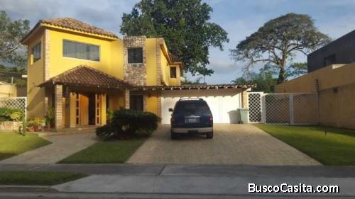 FOCUS INMUEBLES VENDE Casa en Terrazas de San Diego, MR19-10.