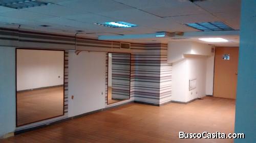 Local comercial en Centro comercial Camoruco en Av. Bolívar Norte en Valencia