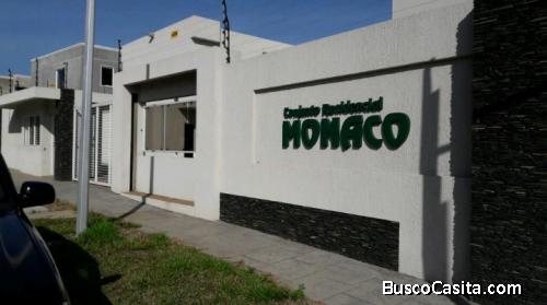 EN VENTA TOWN HOUSE EN CARONOCO BAY 