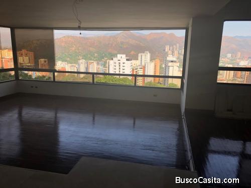 EN VENTA Apartamento en El Bosque, MR19-06