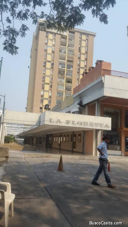 SKY GROUP Alquila apto en Torre La Floresta 