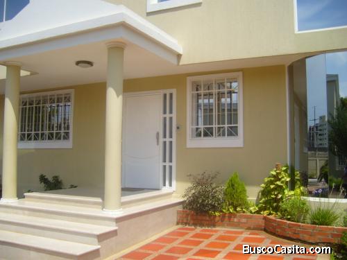 Casa en villa la colonia