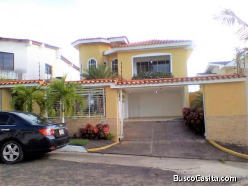 Venta de Hermosa Casa en Puerto Ordáz - Villa Granada