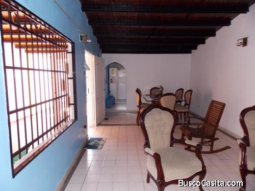 Urb. Lomas de La Esmeralda. San Diego. Valencia, Venezuela. Vendo Casa-Quinta de 1 planta. 