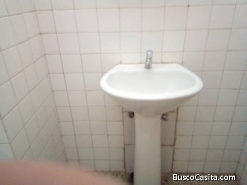 alquilo hab para dama en caracas, la candelaria