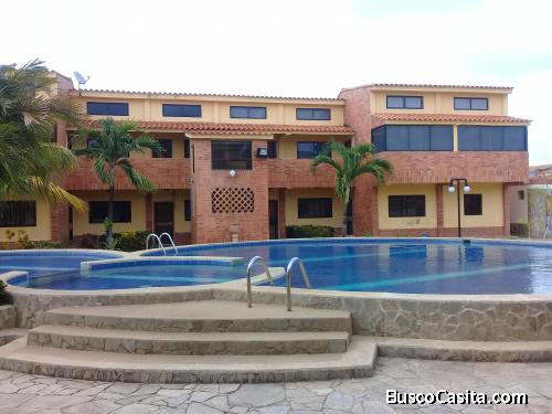 Bello apartamento tipo townhouse en Ciudad Flamingo Chichirivichi