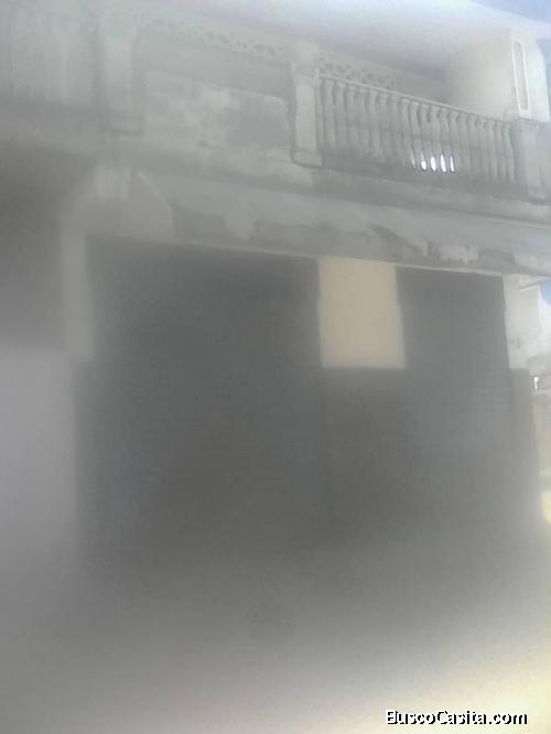 vendo dos casa con locales comerciales cerca de la avenida