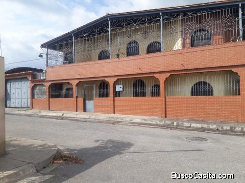 Se vende casa-quinta negociable