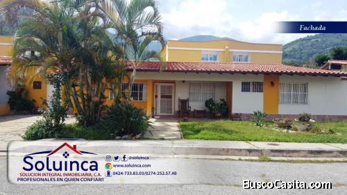 Hermosa Casa La Pedregosa Conjunto Cerrado