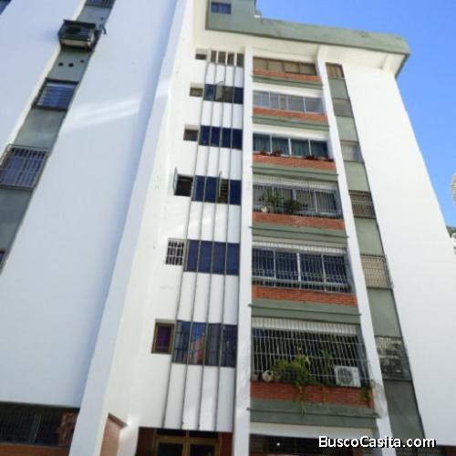 SE VENDE APARTAMENTO EN CAURIMARE