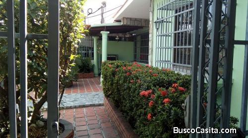 SKY GROUP Vende acogedora casa en la Urb. Fundación Mendoza de Maracay Edo.Aragua