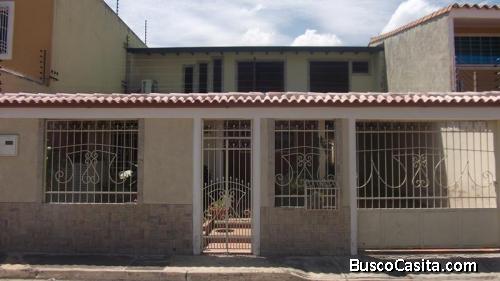 SKY GROUP Vende hermosa Casa de dos plantas en Urb Villa Ingenio I, La Morita I, en el Estado Aragua