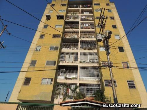 SKY GROUP Vende confortable apartamento en la Residencia Nadia 