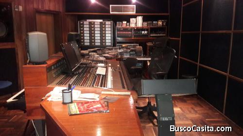Casa en Venta ideal para Estudio Discografico Profesional de Grabacion o Canal de Tv Canal de Radio