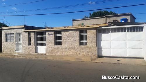 SE VENDE CASA SECTOR BOBARE