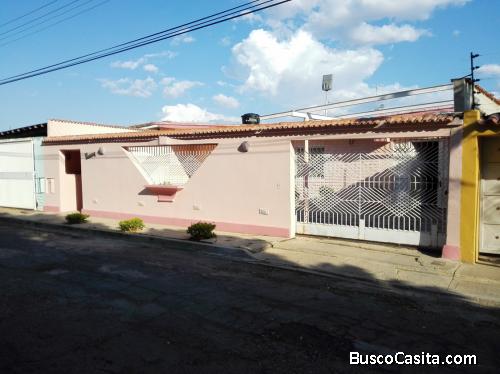 SE VENDE CASA CONJ. RES. PRIVADO LOS ANTONIOS