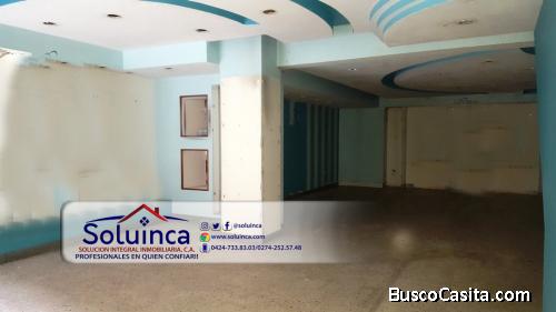 Amplio Local Comercial Céntrico 