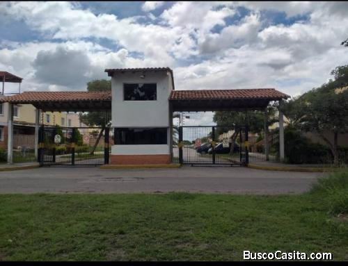 Casa tipo town house en calicanto valencia