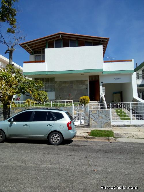 Quinta Duplex ubicada en Vista Alegre. Caracas