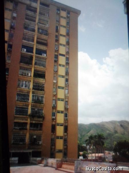 Vendo apartamento original bien conservado, zona norte de Maracay.
