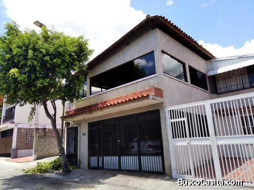 Casa en Guatire Castillejo Conj. Res. Mucuchies Planta Alta.