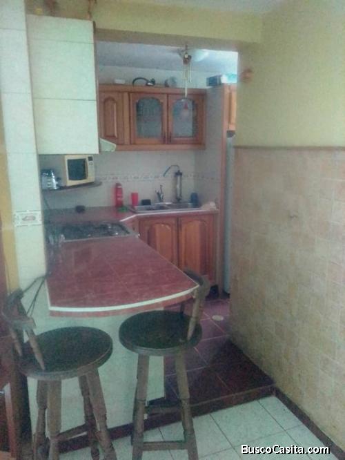 Se ofrece para la venta comodo y amplio Apartamento en Villa central