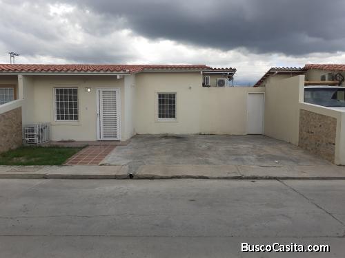 Casa Urbanización Brisas del Lago.Ciudad Alianza. Municipio Los Guayos