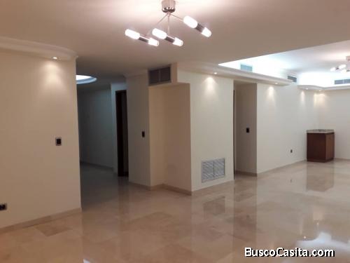 HERMOSO APARTAMENTO EN EDIFICIO GRAN SASSO 