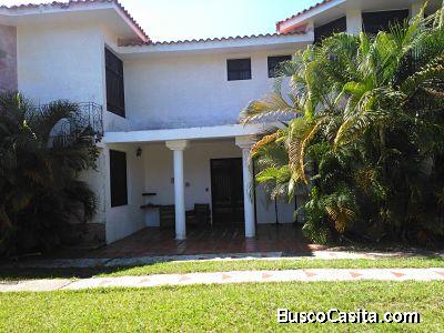 Casa Estilo Sevillano en Guataparo