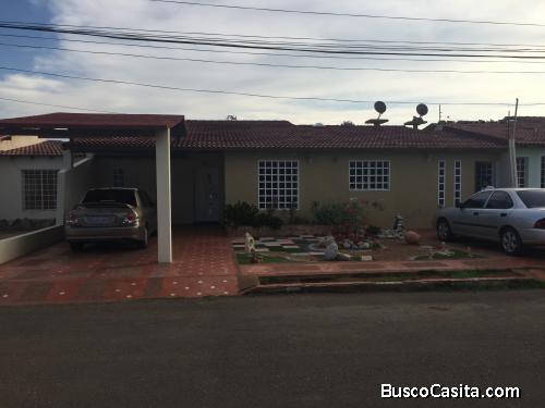 Villa  en Urbanización Privada Puerta Maraven 