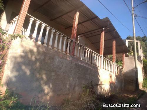 Venta casa en construcción  a media . Negociable