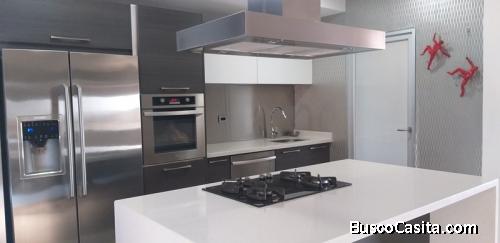 Apartamento En Venta Urb. El Parral, Valencia. SR19-24