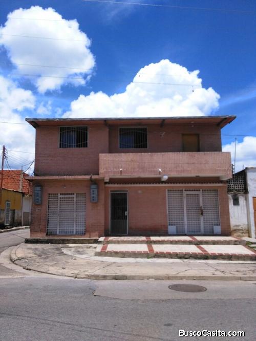 Casa Comercial Calle Plaza