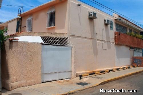 Casa mas apartamento (dos en uno) 286 mts cuadrdados