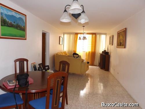 VENDO COMODOP APARTAMENTO DE 96MTS2 EN LA ROSALEDA.