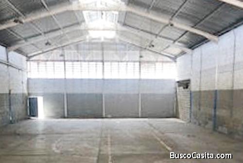 Galpón en Alquiler 600 M2 Urbanización Paraparal - YGL3