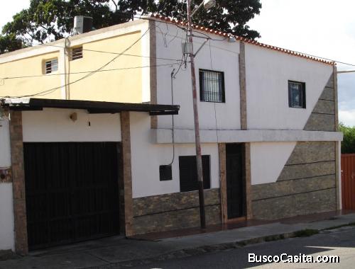 SE VENDE CASA REMODELADA EN AGUA VIVA