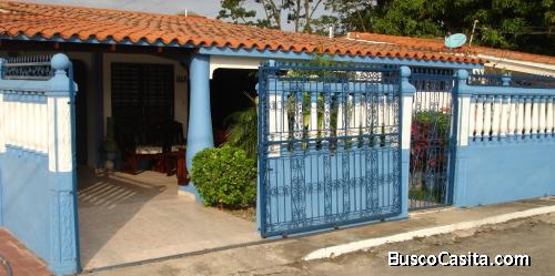 SE VENDE CASA CALLE CERRADA EN EL RECREO